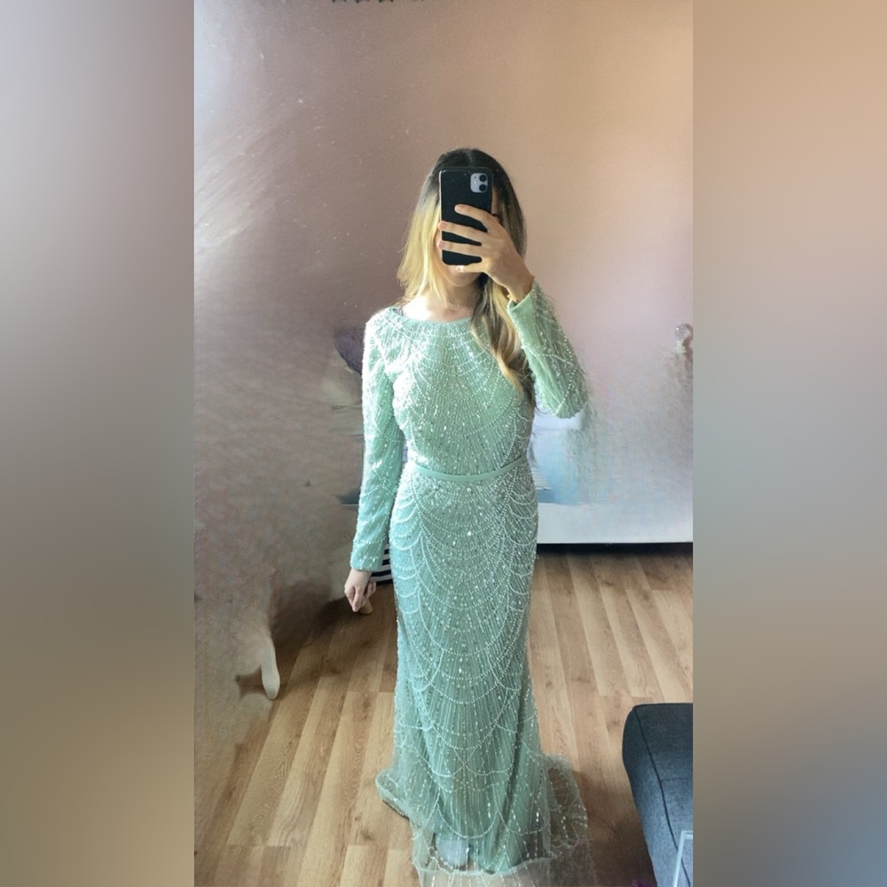 Elegant Green Evening Gown